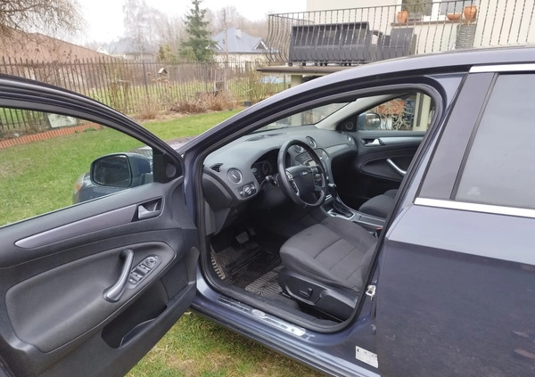 Ford Mondeo cena 35000 przebieg: 184083, rok produkcji 2013 z Warszawa małe 92